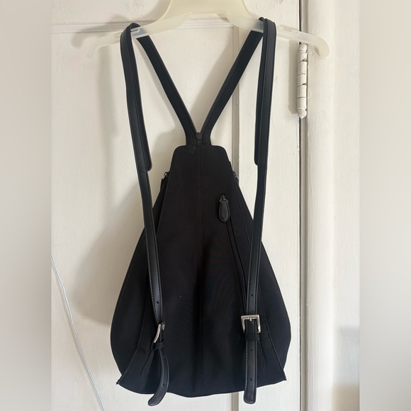 HOBO Black Sling Bag - Picture 2 of 8